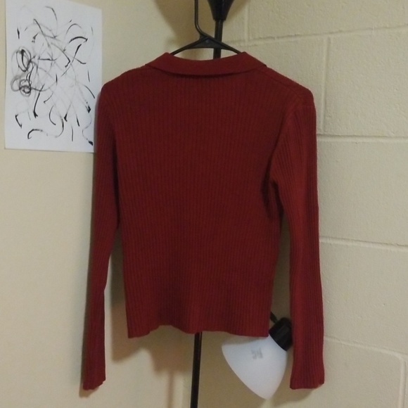 Sweater - Picture 3 of 3